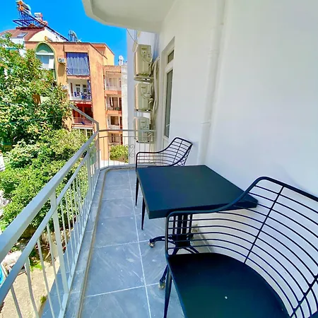 Downtown Aparts Apartment *